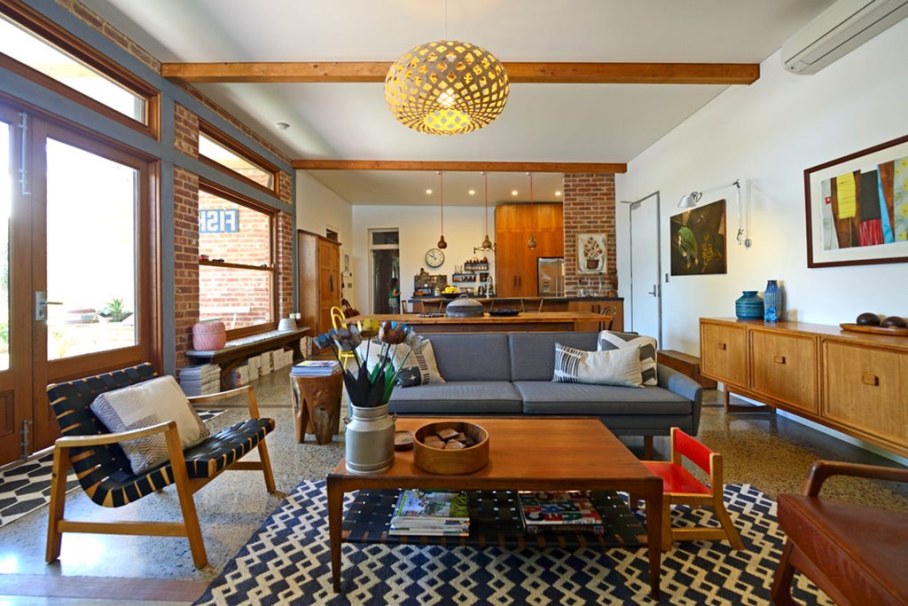 Retro Modern: Vintage Elements in Contemporary Living Room Design Ideas