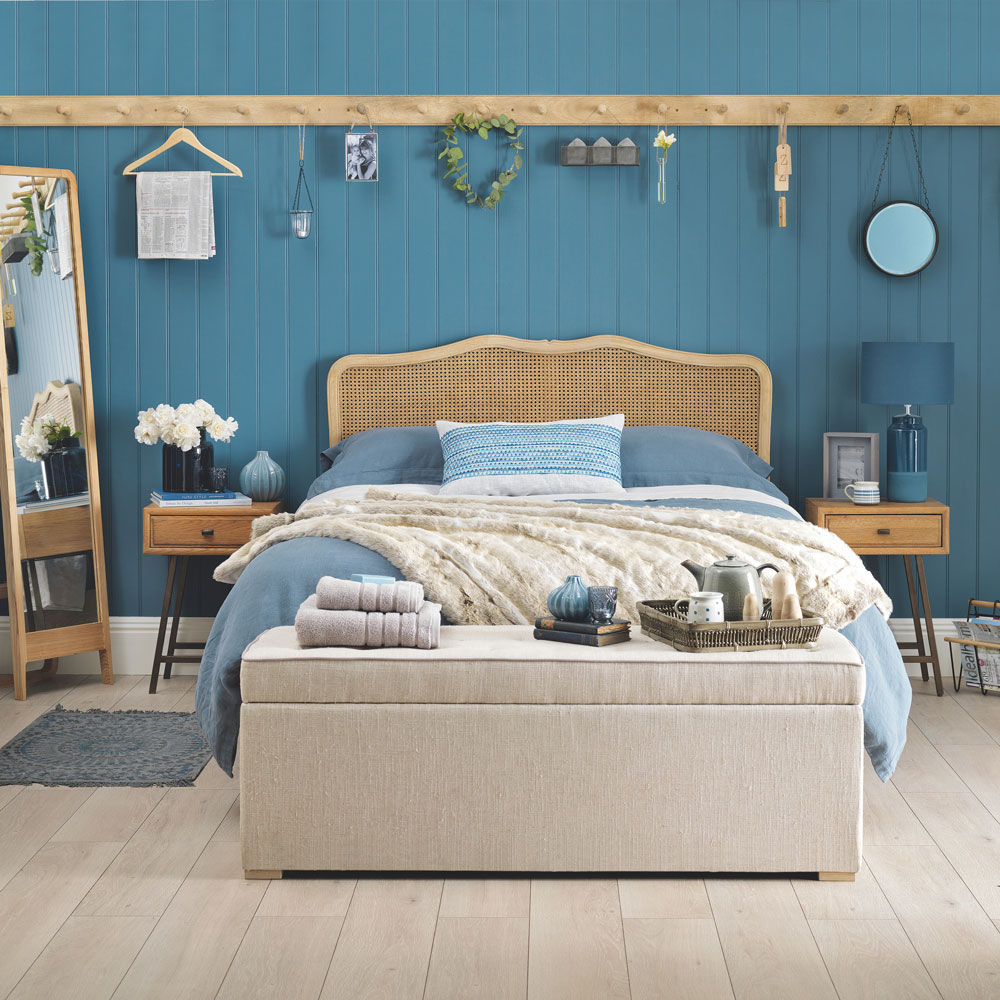 Nautical Theme Bedroom Decor for a Coastal Feel
