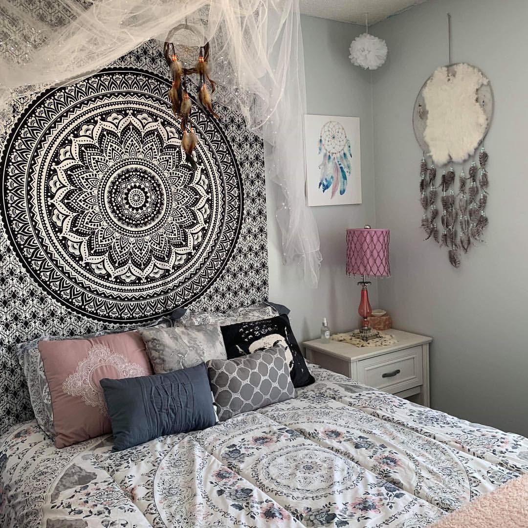 Bohemian Bedroom Décor for a Free-Spirited Vibe