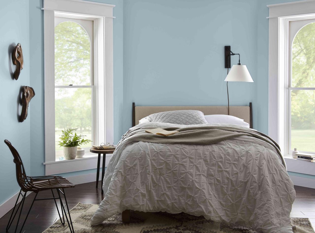 Serene Colors for a Relaxing Bedroom Ambiance