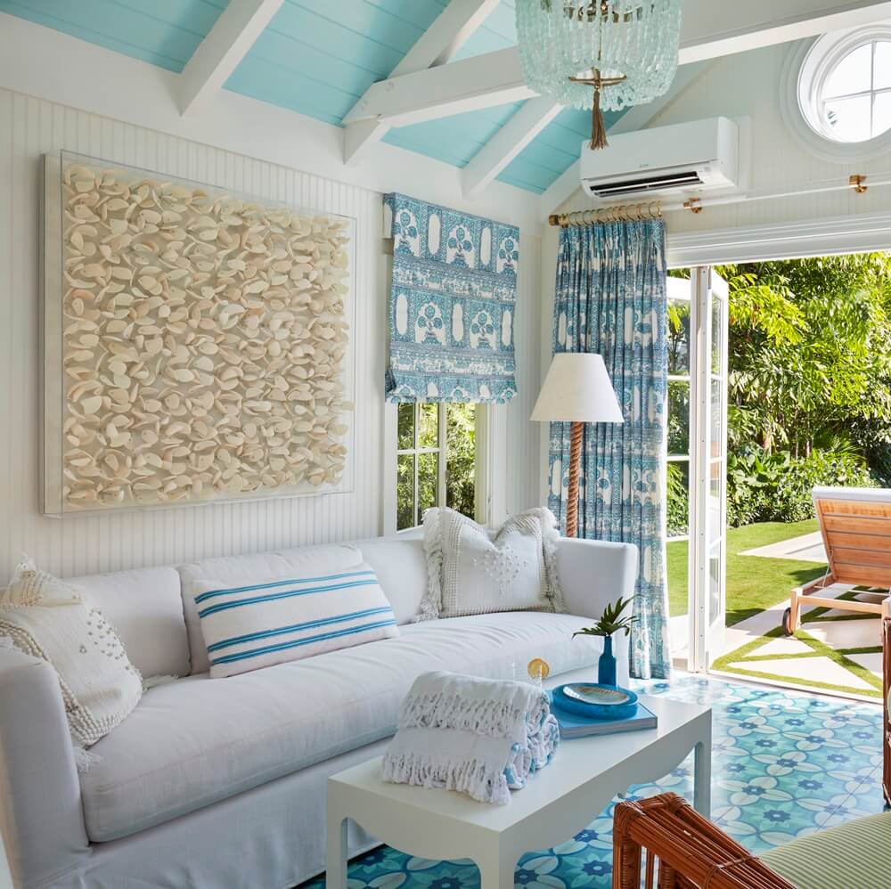 Coastal Comfort: Beachy Living Room Design Ideas