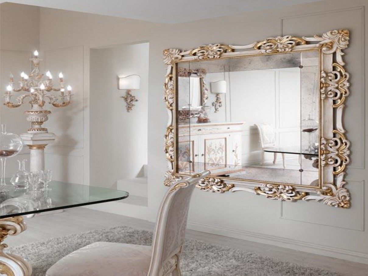 Creative Use of Mirrors in Bedroom Decor