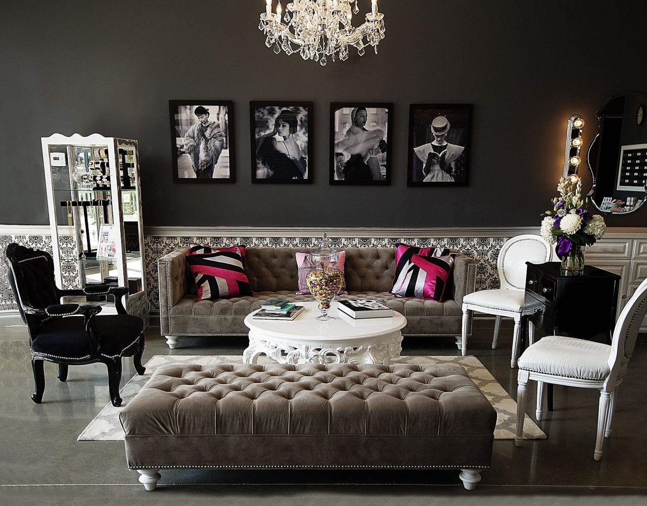 Vintage Glam: Old Hollywood Charm in Living Room Design Ideas