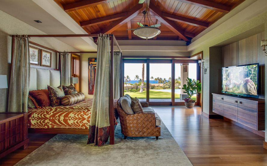 Tropical Paradise: Island-Inspired Bedroom Decor