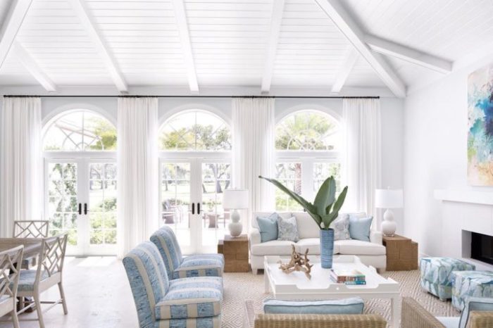 Contemporary Coastal: Relaxed Elegance by the Water