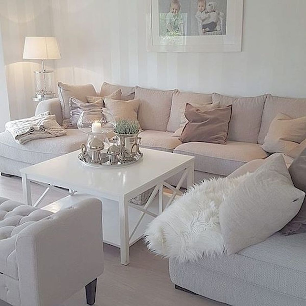 Minimalist Beauty: Simple and Elegant Living Room Design Ideas