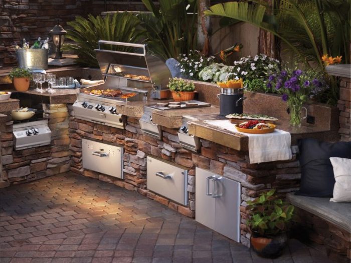 Transforming Your Outdoor Space with a Modular Kitchen